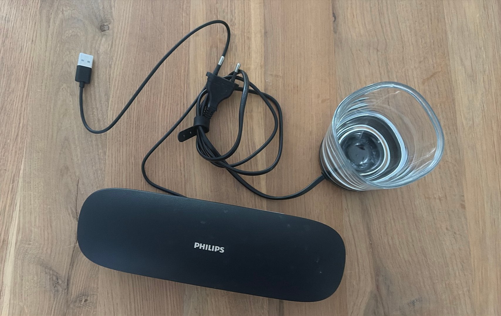 Philips sonicare electrisch Reisetui en glas oplader, Ophalen of Verzenden, Zo goed als nieuw, Mondverzorging