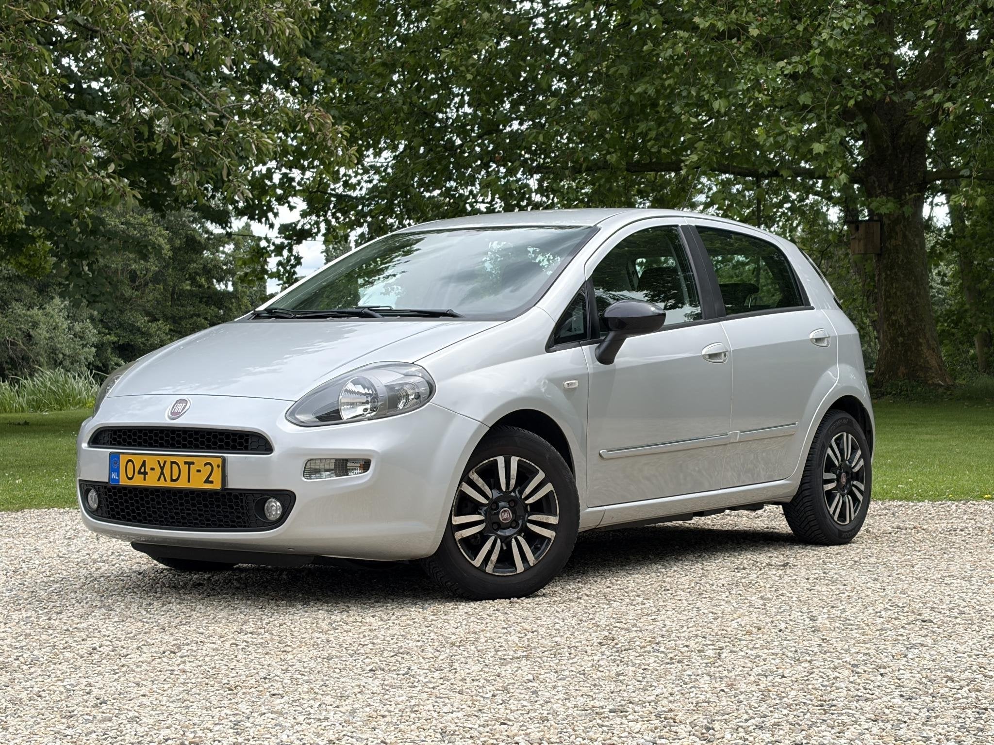 Fiat Punto Evo *Zuinig*All Weatherbanden*Navigatie*, Voorwielaandrijving, Gebruikt, 49 €/maand, Origineel Nederlands
