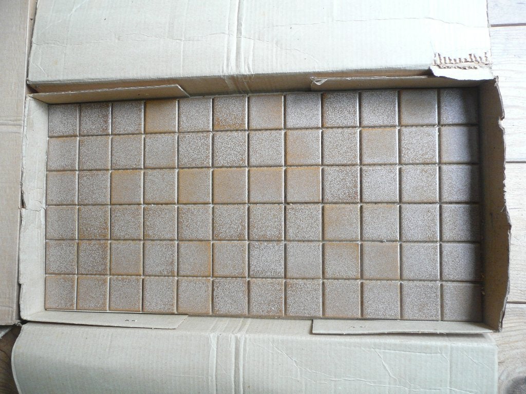 2,4 m2 oude bruine tegeltjes Rustica Bahama 5x5 cm., nieuw, Nieuw, Minder dan 20 cm, Minder dan 5 m², Wandtegels