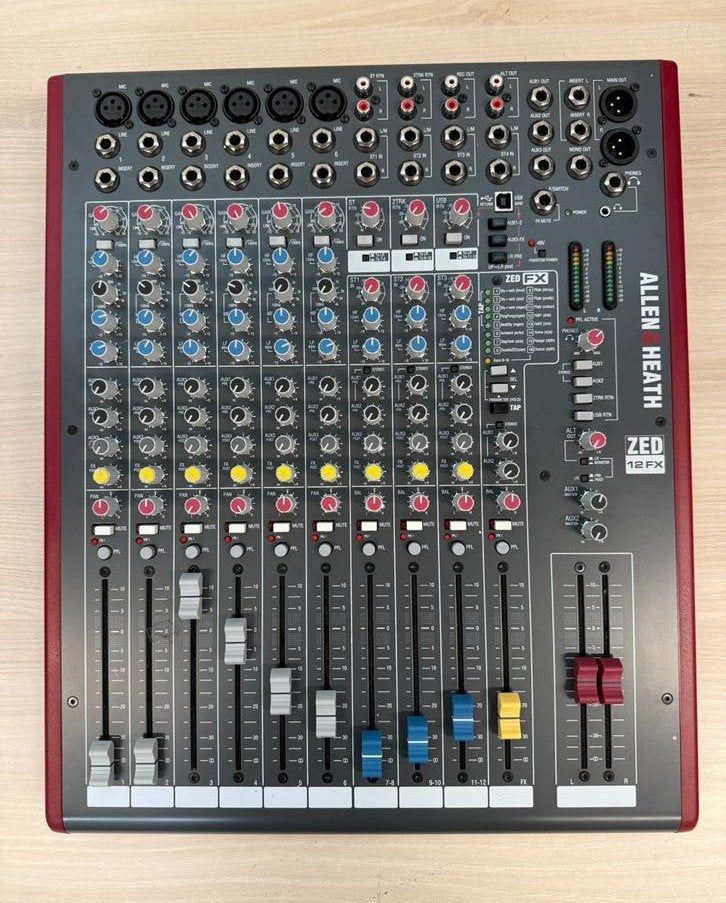 Allen & Heath ZED-12FX Mengpaneel met effecten ZGAN, Muziek en Instrumenten, Mengpanelen, Ophalen, Zo goed als nieuw, 10 tot 20 kanalen