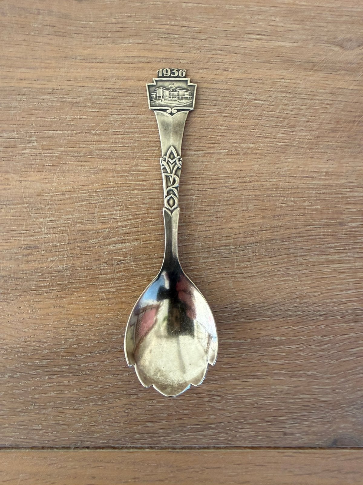 Verzilverde AVRO suikerlepel 1936, Ophalen of Verzenden