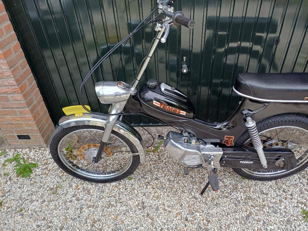 Tomos 4L brommer met 45km kenteken, Fietsen en Brommers, Brommers | Tomos, Ophalen, Gebruikt, Overige modellen, Maximaal 45 km/u