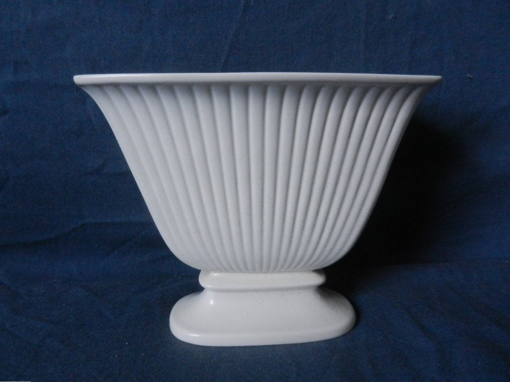 Wedgwood geribde vaas / jardiniere zogenaamd Moonstone b 16, Ophalen of Verzenden