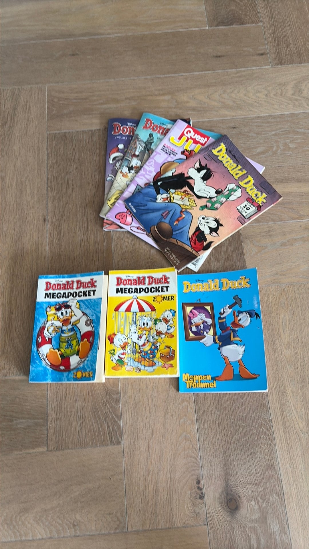 Donald duck pockets,moppenboek,tijdschrift en Quest junior, Boeken, Meerdere comics, Ophalen of Verzenden, Zo goed als nieuw, Europa