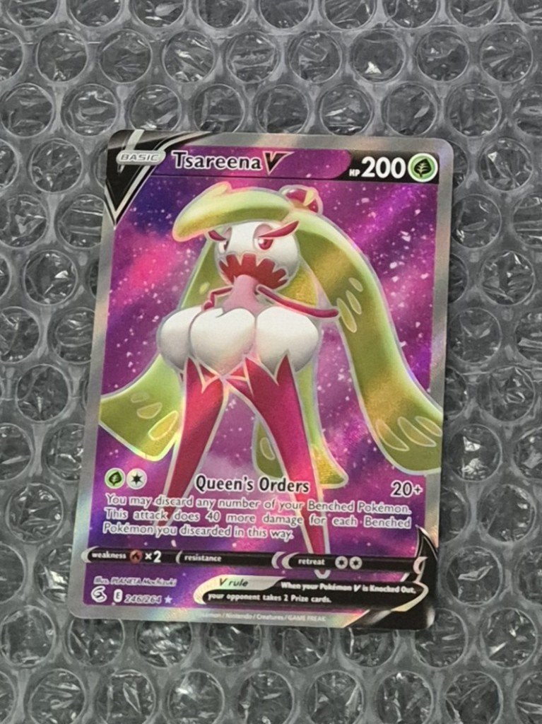 Tsareena V 246/264 Fusion Strike Sword & Shield, Ophalen of Verzenden, Zo goed als nieuw, Losse kaart, Foil