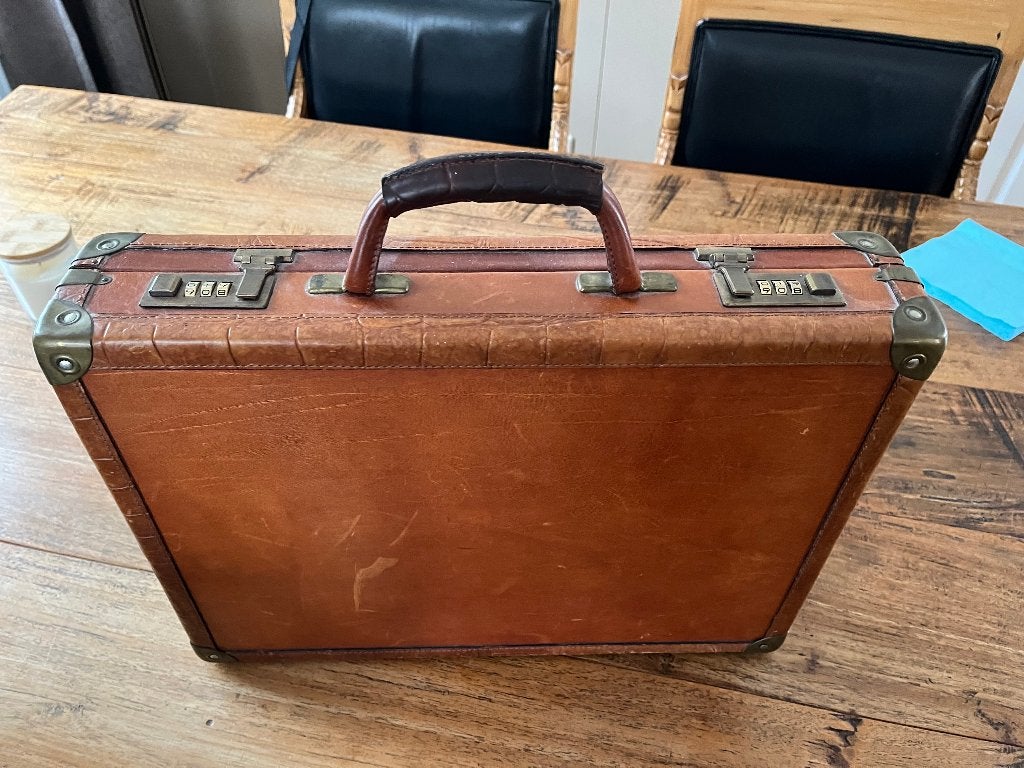 Sjieke lederen attachekoffer, Ophalen, Gebruikt, Slot, Minder dan 35 cm