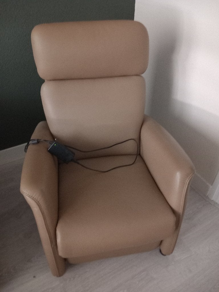 Elektrische opsta stoel, Ophalen, Bruin, Nieuw, Leer