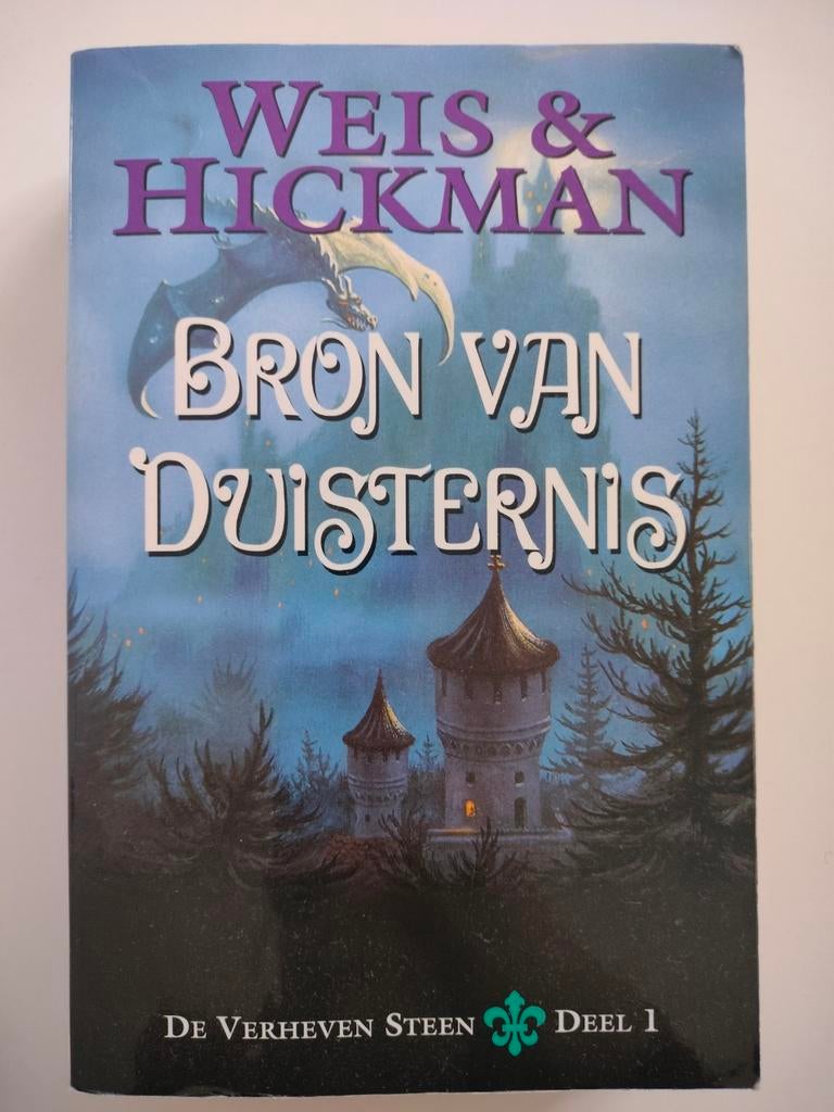 Bron van Duisternis - Weis & Hickman (De Verheven Steen 1), Ophalen of Verzenden, Zo goed als nieuw, Weis & Hickman