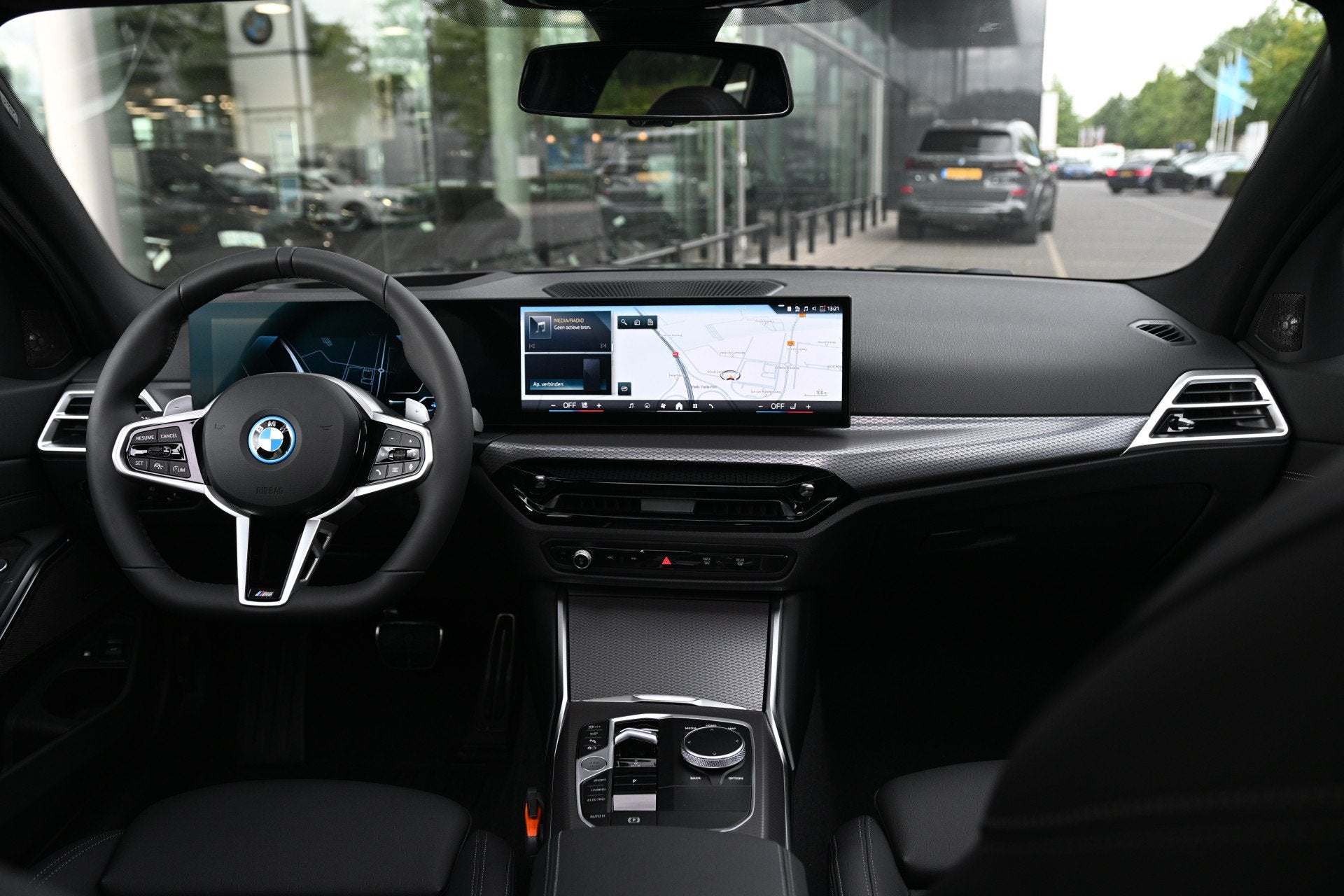 BMW 3 Serie Touring 330e M Sport Automaat / Panoramadak / Tr, Auto's, Automaat, 1998 cc, Achterwielaandrijving, Zwart