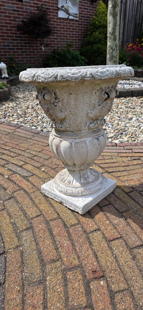 Te koop bloembak beton, Tuin en Terras, Ophalen, Minder dan 60 cm, Rond, Zo goed als nieuw