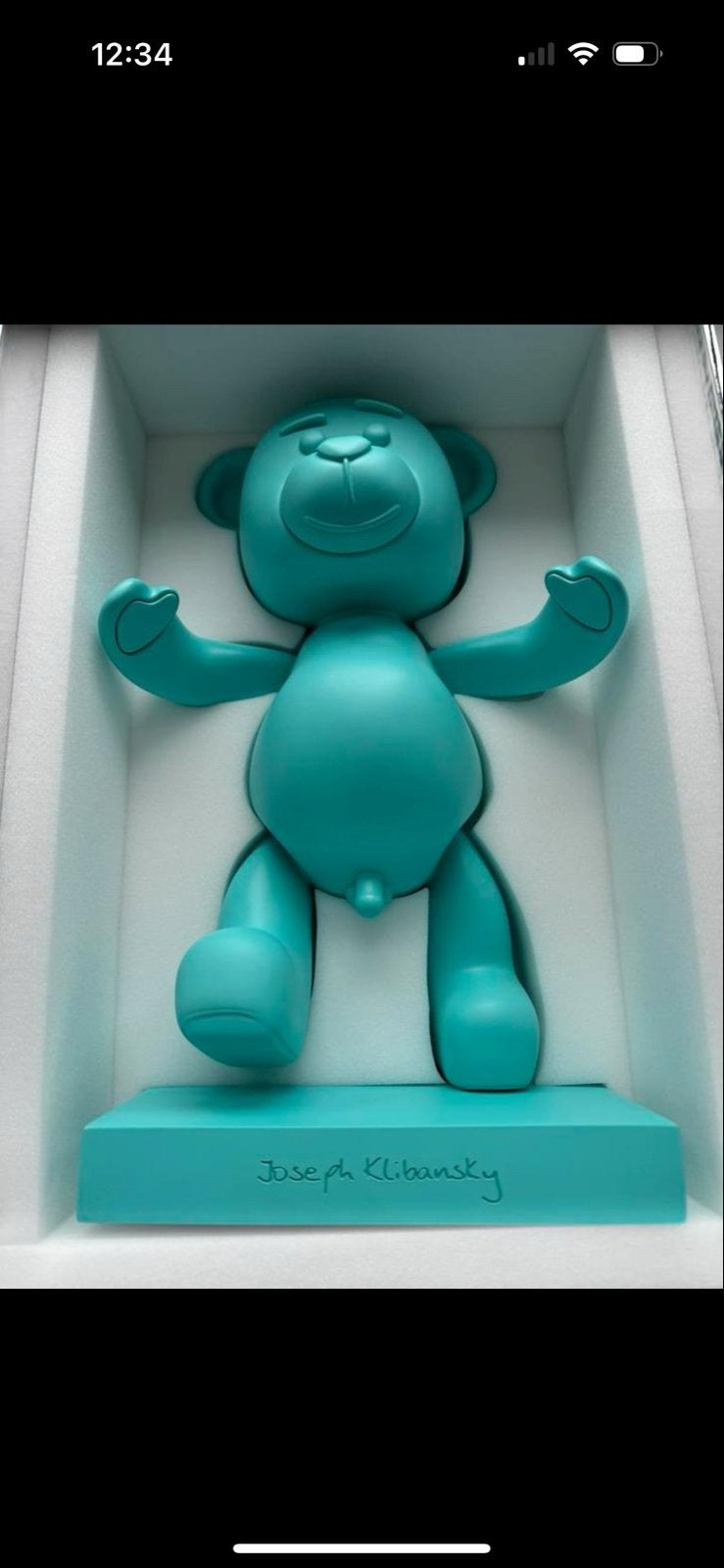 Joseph Klibansky 'Bare Hug' Beeld - Turquoise, Overige onderwerpen, Kunststof, Ophalen of Verzenden, Beeld