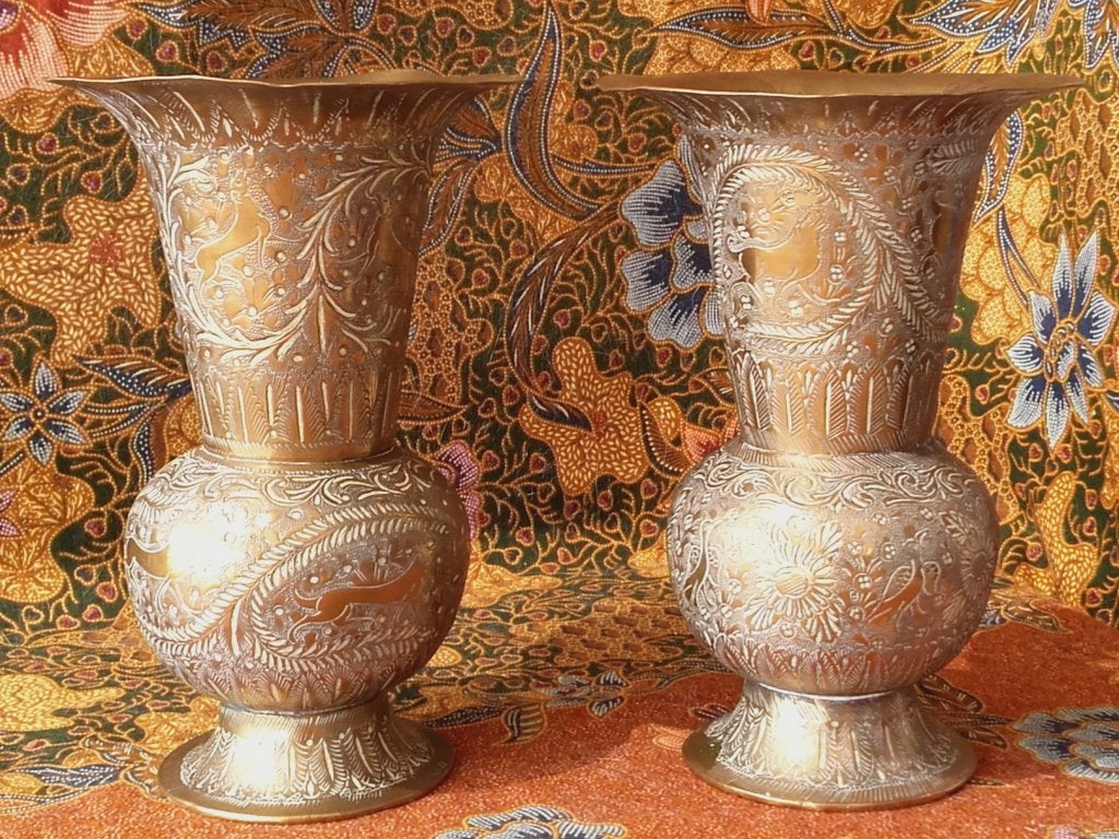 Mooi stel antieke vazen uit India van bewerkt koper 17 cm., Ophalen of Verzenden