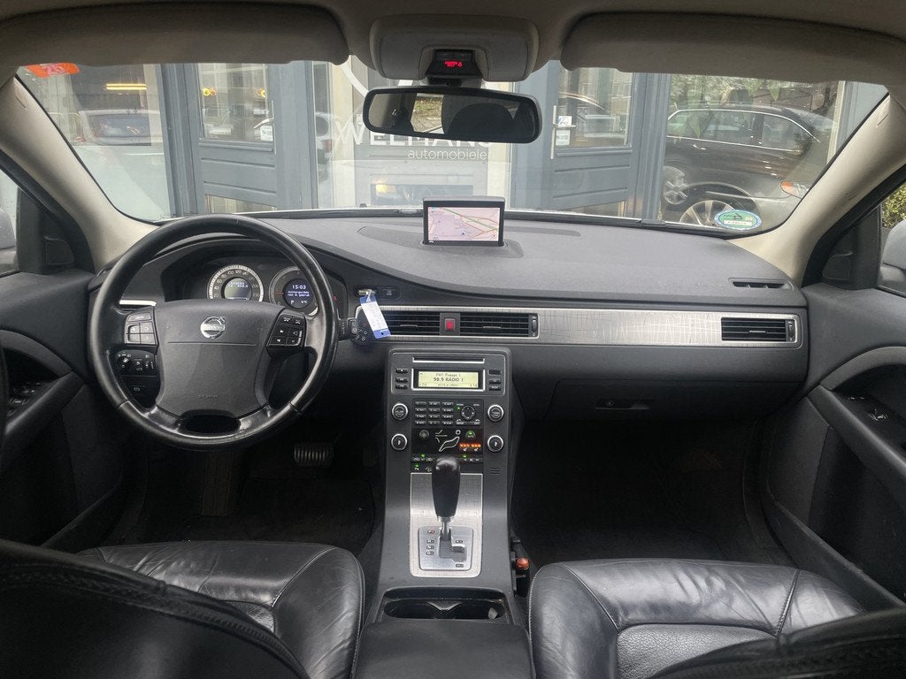 Volvo XC70 2.4 D5 AWD Leder | Navi | 2e eig | Distr vv in 20, Auto's, Volvo, Automaat, 1716 kg, Gebruikt, Zwart