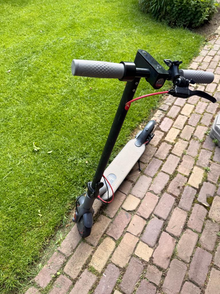 Electrische step, Fietsen en Brommers, Steps, Ophalen, Gebruikt, Elektrische step (E-scooter)