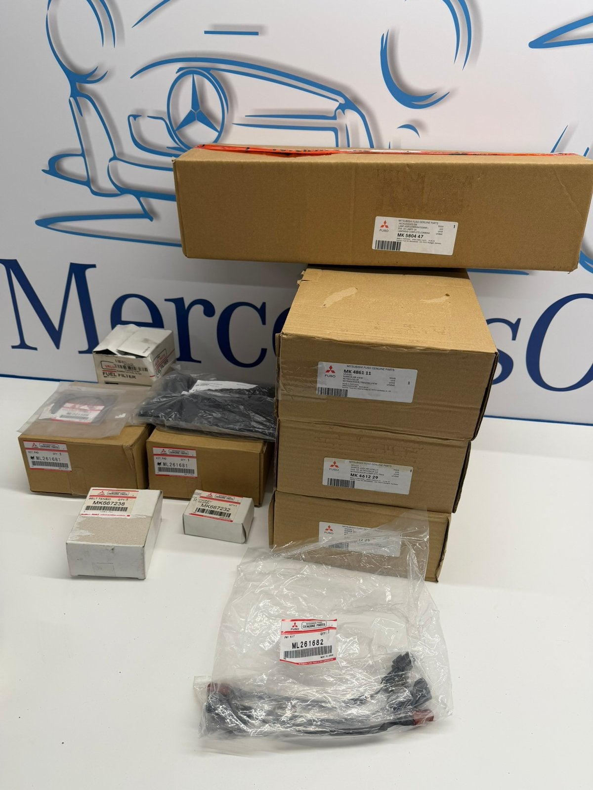 Partij Mitsubishi Fuso Auto Onderdelen Nieuw Origineel Lot, Ophalen of Verzenden, Nieuw, Mitsubishi