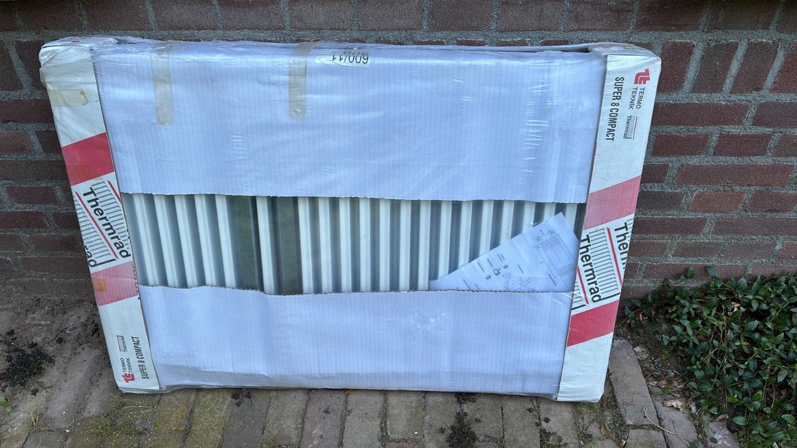 6 radiatoren: 3 nieuw, 3 zo goed als nieuw (alleen gehangen), Ophalen, 30 tot 80 cm, Radiator, Nieuw