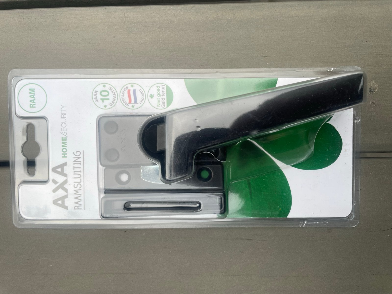 AXA Raamsluiting met drukknop - Nieuw in verpakking, Ophalen of Verzenden, Nieuw, Overige materialen, Schuif of Grendel