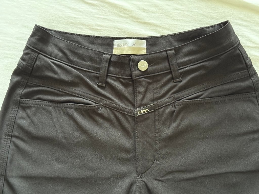 Stijlvolle zwarte broek van CLOSED - maat 36-38., Kort, Zwart, CLOSED, Ophalen of Verzenden