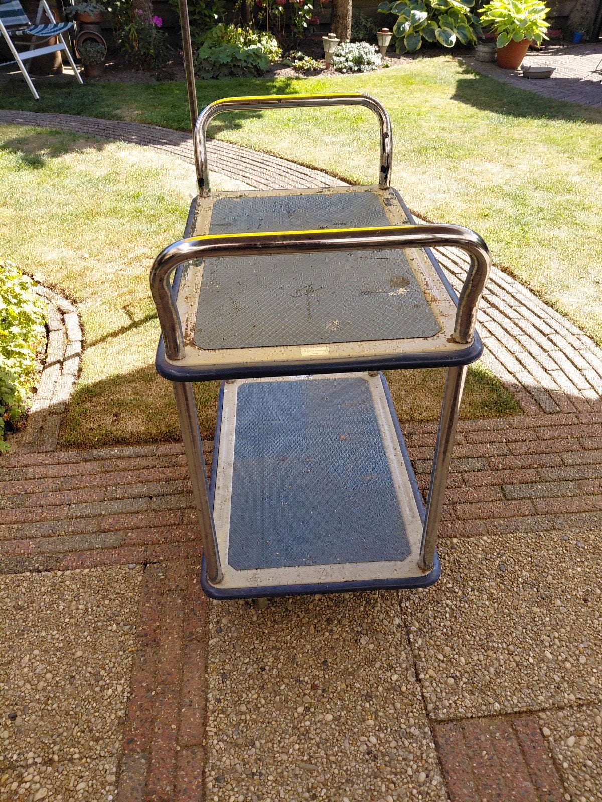 Tafel- of etage wagen., Ophalen, Gebruikt