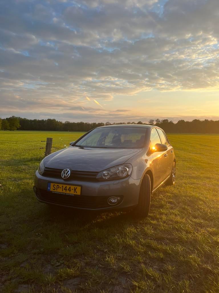Volkswagen Golf 1.2 TSI 77KW 2011 Grijs nieuwe APK!, Voorwielaandrijving, 4 cilinders, 1133 kg, 610 kg