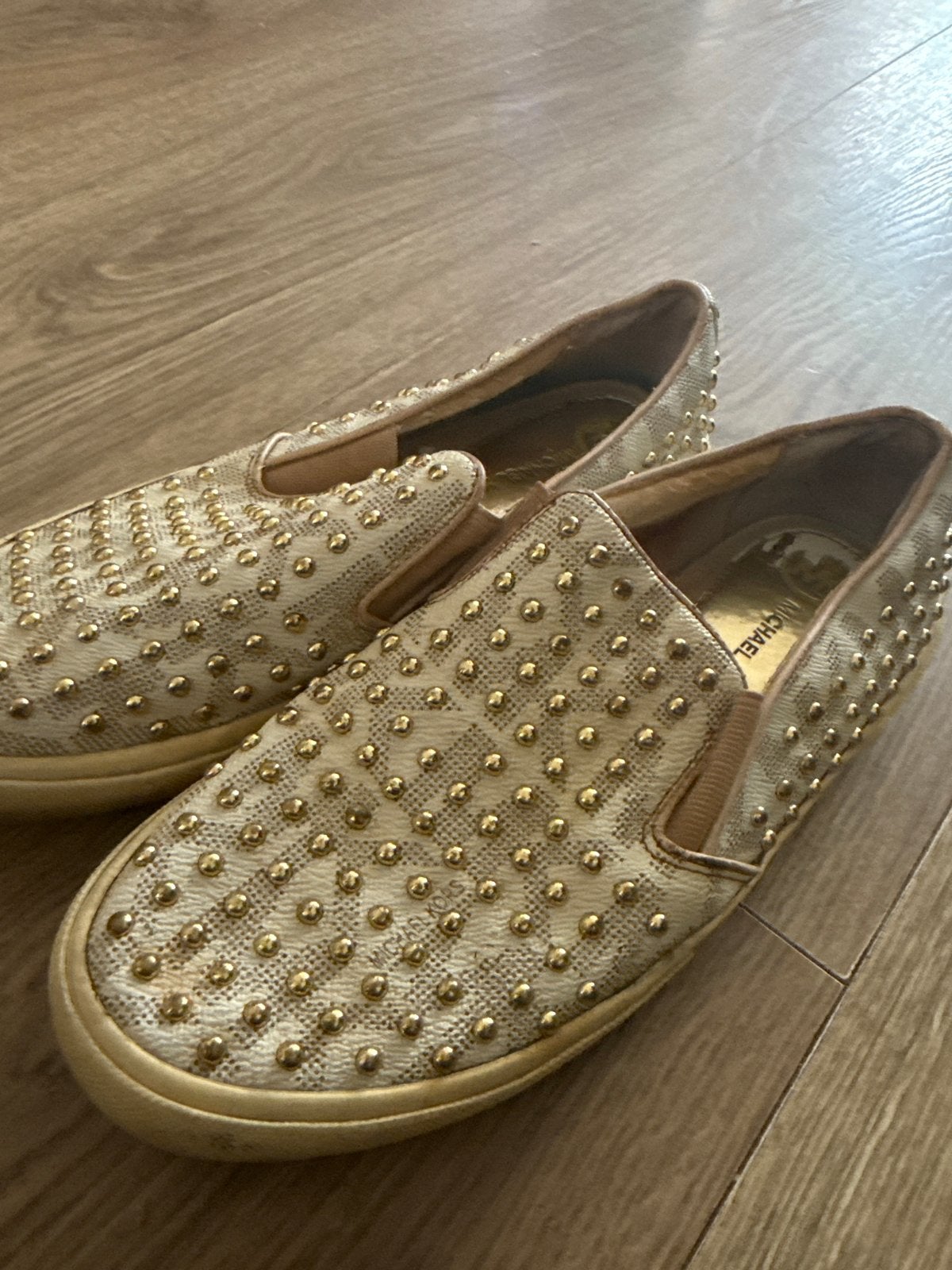 Michael Kors instappers met studs maat 38, Ophalen of Verzenden, Gedragen, Beige, Instappers