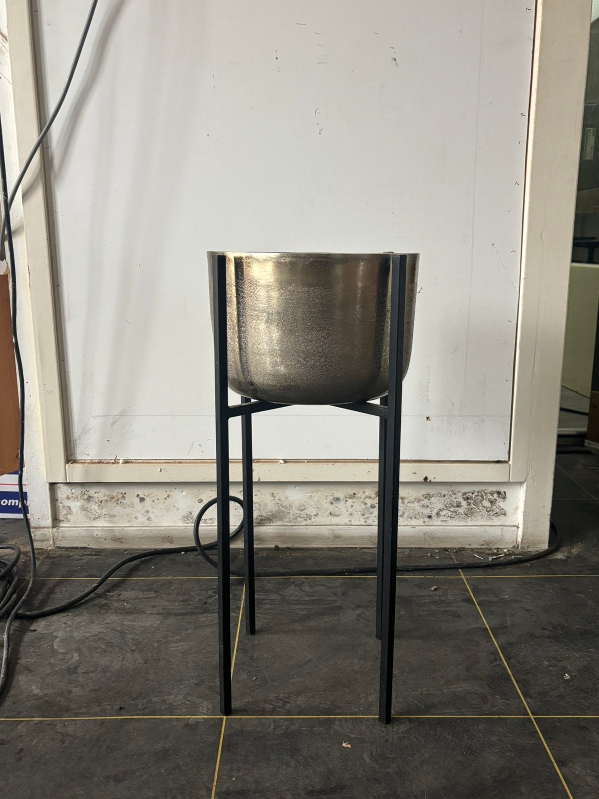 Gouden bloempot, 22 cm hoog, 33 cm diameter met standaard, Gebruikt, Rond, Binnen, Minder dan 40 cm