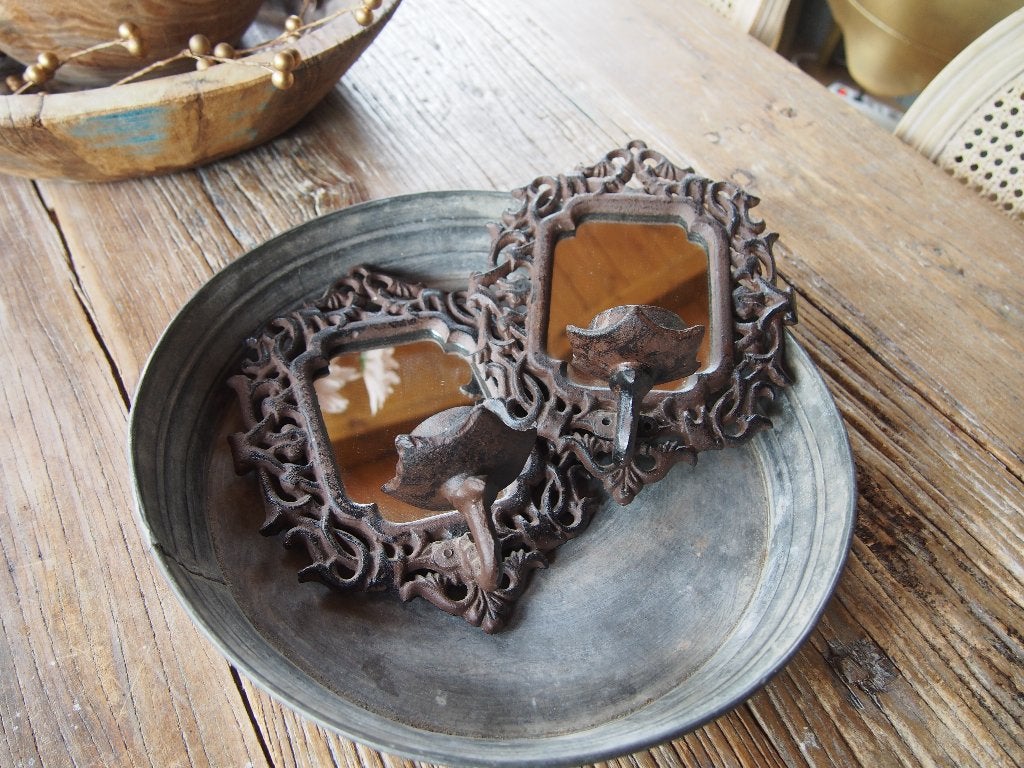 2 gietijzeren wandkandelaren met spiegel, 24x18 cm, Gebruikt, Bruin, Overige merken, Ophalen of Verzenden
