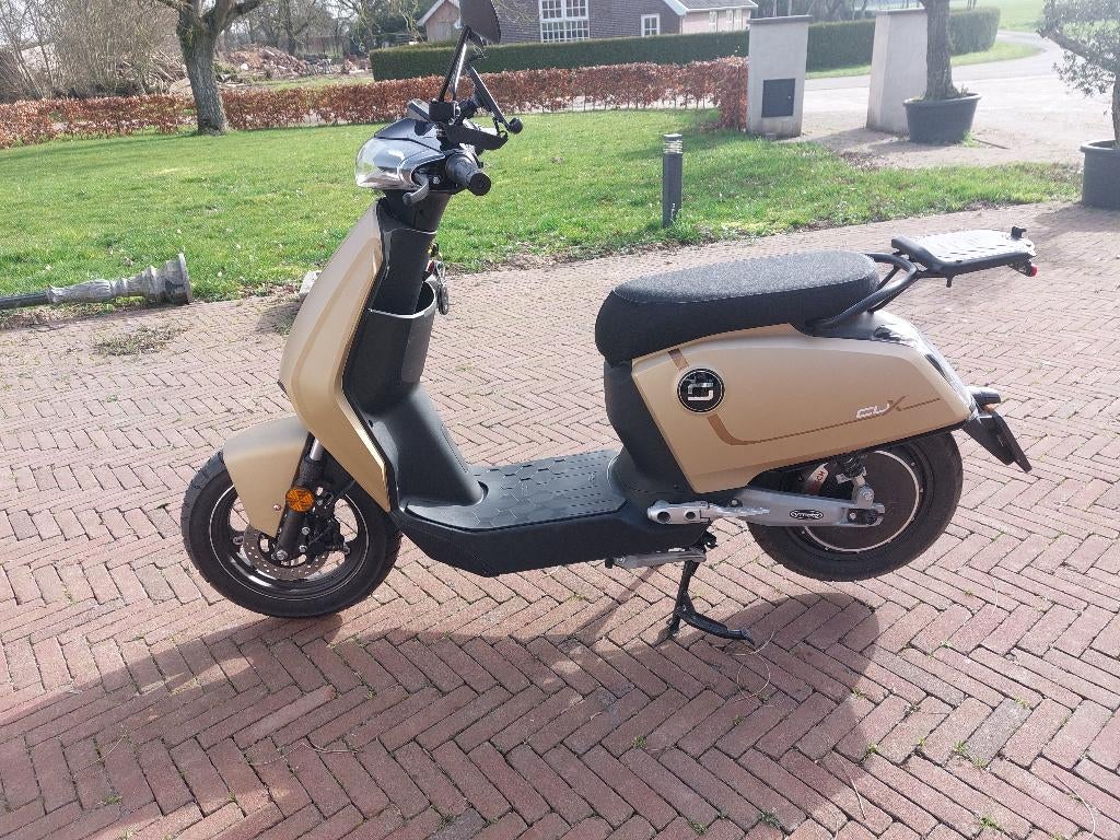 Super soco sux scooter, Fietsen en Brommers, Snorfietsen en Snorscooters, Elektrisch, Zo goed als nieuw, Ophalen, Overige merken