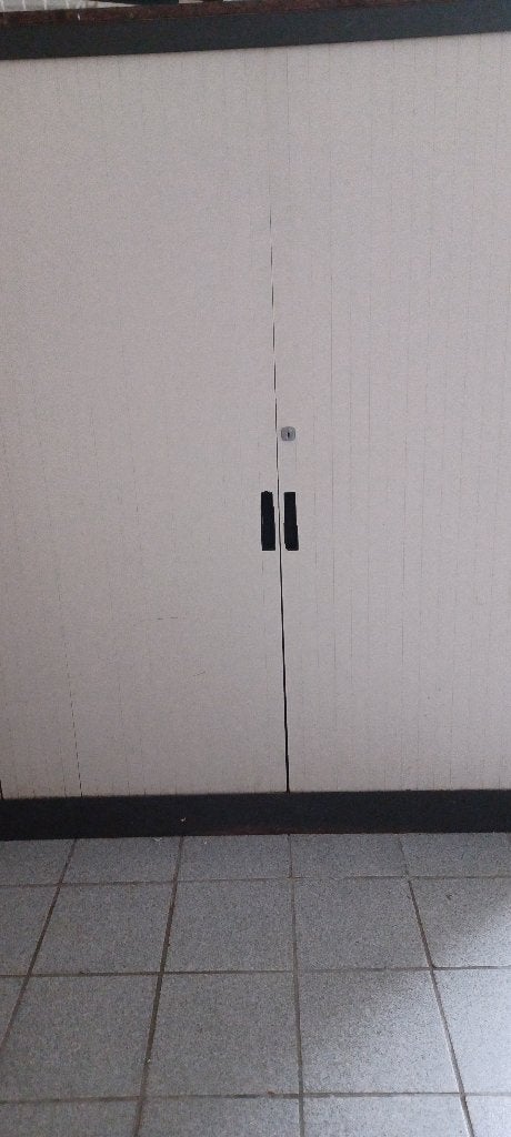 solide opberg/kantoorkast, Huis en Inrichting, Kasten | Roldeurkasten en Archiefkasten, Ophalen, Gebruikt, 100 tot 150 cm, 100 tot 150 cm
