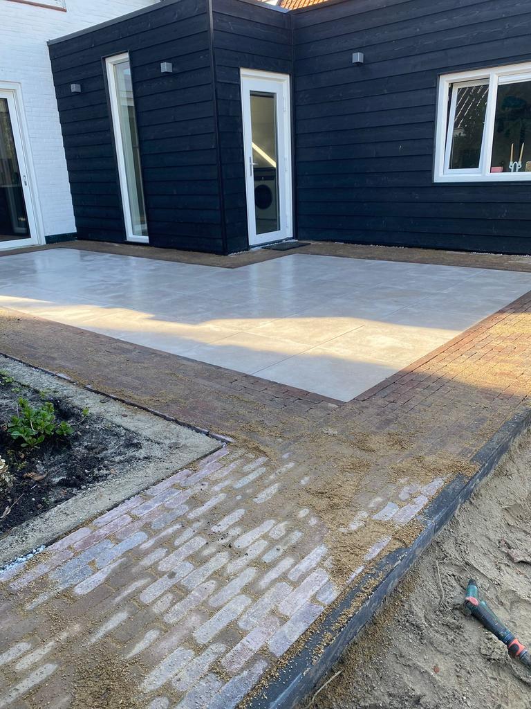 Hovenier/stratenmaker aangeboden omgeving Steenbergen & omst, Ophalen, Nieuw, Beton, Terrastegels