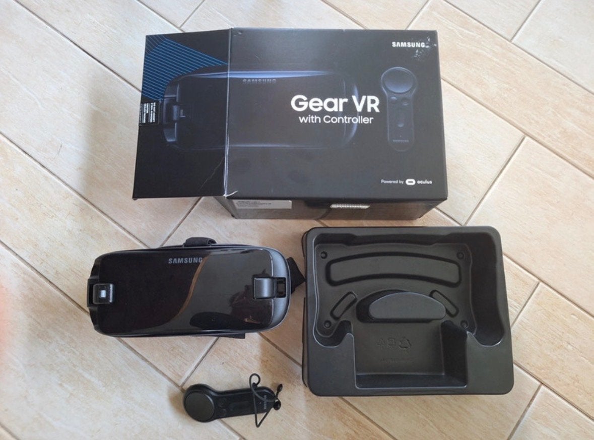 Samsung Gear VR met Controller (V2), Ophalen of Verzenden, Zo goed als nieuw, VR-bril, Telefoon