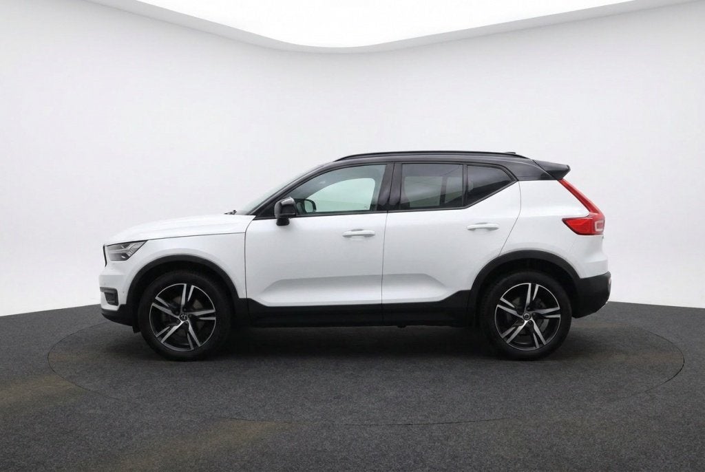 Volvo XC40 2.0 B4 R Design Leder l 360 Camera l Harman l Ada, Automaat, Gebruikt, Euro 6, 4 cilinders