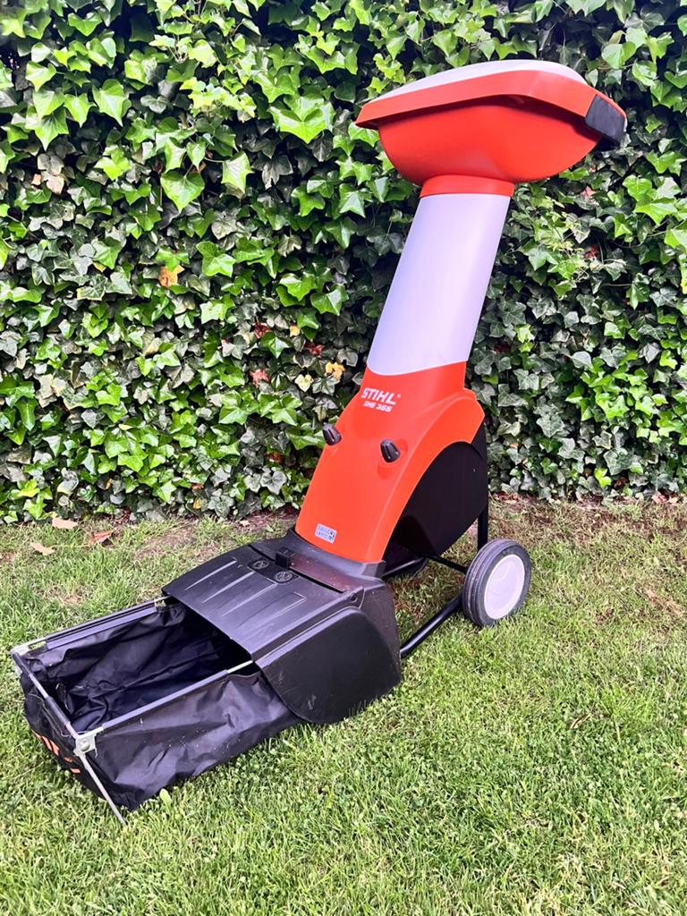 Stihl GHE355  Versnipperaar / hakselaar, Ophalen, Zo goed als nieuw, Met opvangbak, GHE 355