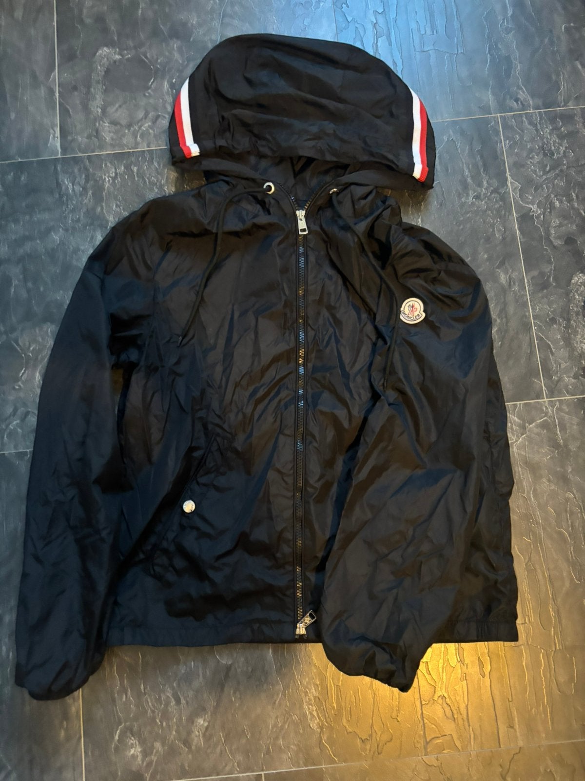 Moncler windbreaker maat M zo gloed als nieuw zwart, Kleding | Heren, Ophalen of Verzenden, Zo goed als nieuw, Zwart