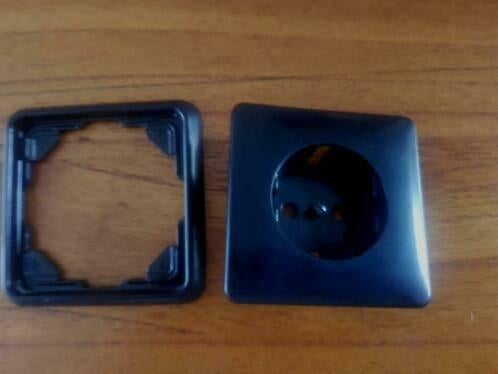 zwart stopcontact voor inbouw, Ophalen of Verzenden, Zo goed als nieuw, Stopcontact
