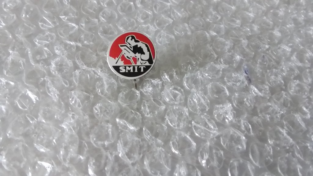 Speldje smit transformatoren fabriek uit nijmegen., Verzamelen, Speldjes, Pins en Buttons, Ophalen of Verzenden, Zo goed als nieuw