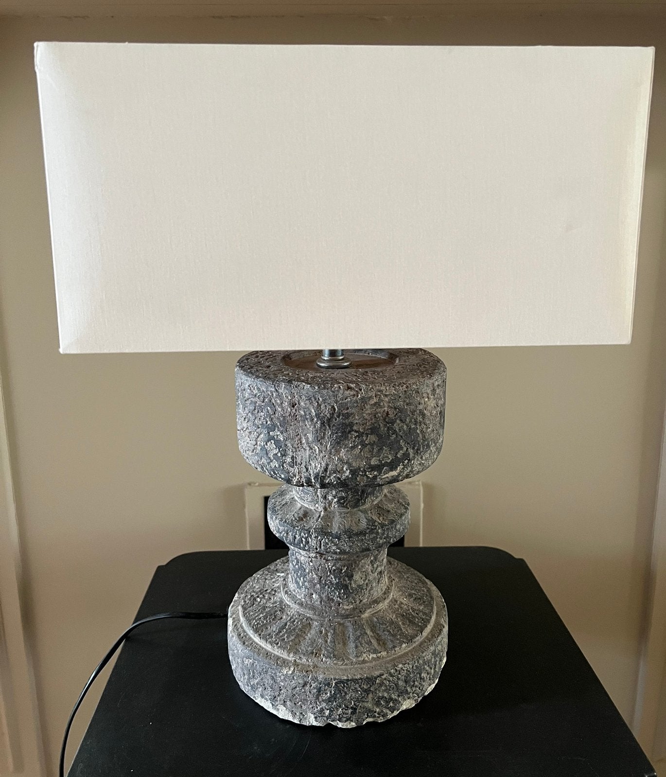 Schemerlamp met beige vierkante lampenkap, Huis en Inrichting, Gebruikt, Overige merken, 43 cm, Met kap