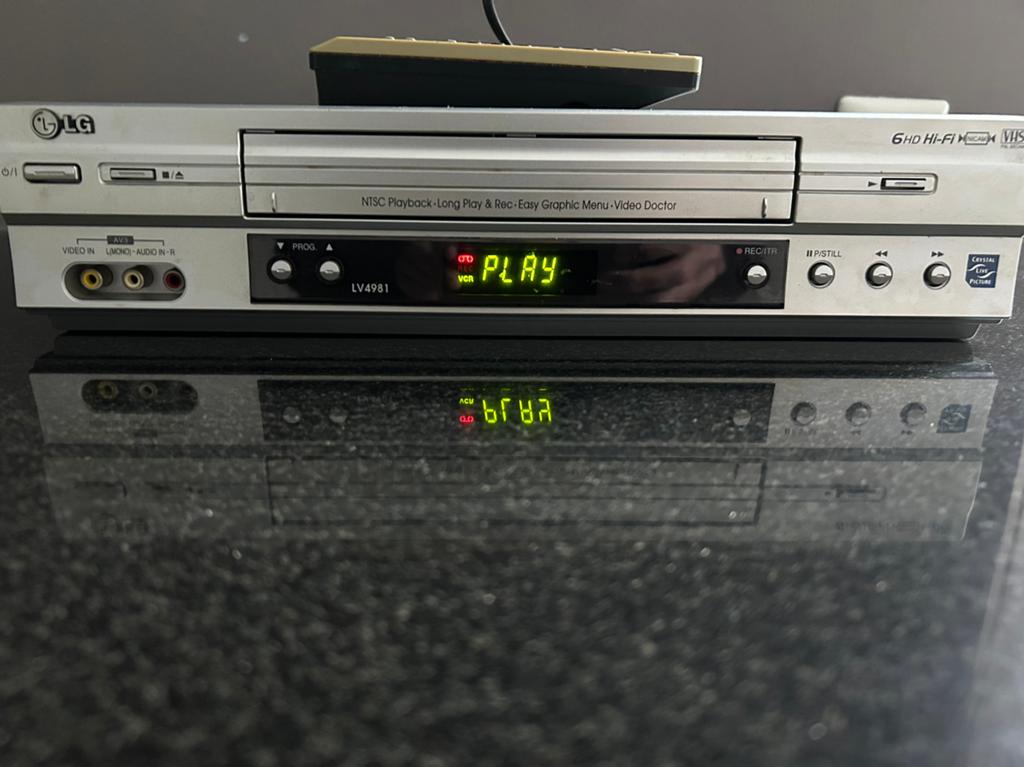 LG VHS hifi stereo videorecorder met afstandsbediening, Audio, Tv en Foto, Videospelers, Ophalen of Verzenden, Zo goed als nieuw