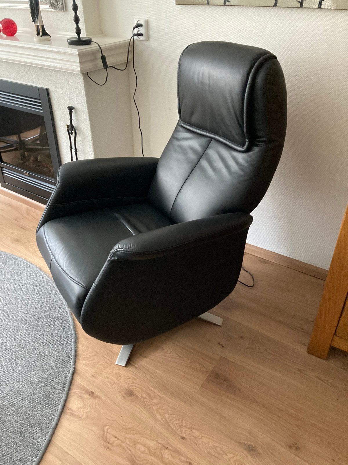 Sta op stoel, Huis en Inrichting, Fauteuils, Ophalen, Zo goed als nieuw, Leer, 50 tot 75 cm