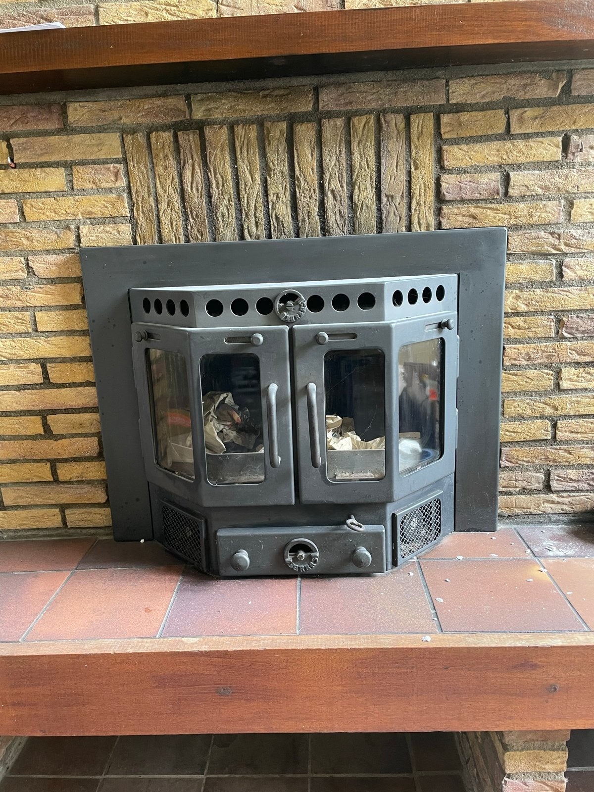Inbouwhaard met ventilatoren en afstandsbediening, Ophalen, Gebruikt, Inbouwhaard, Houthaard