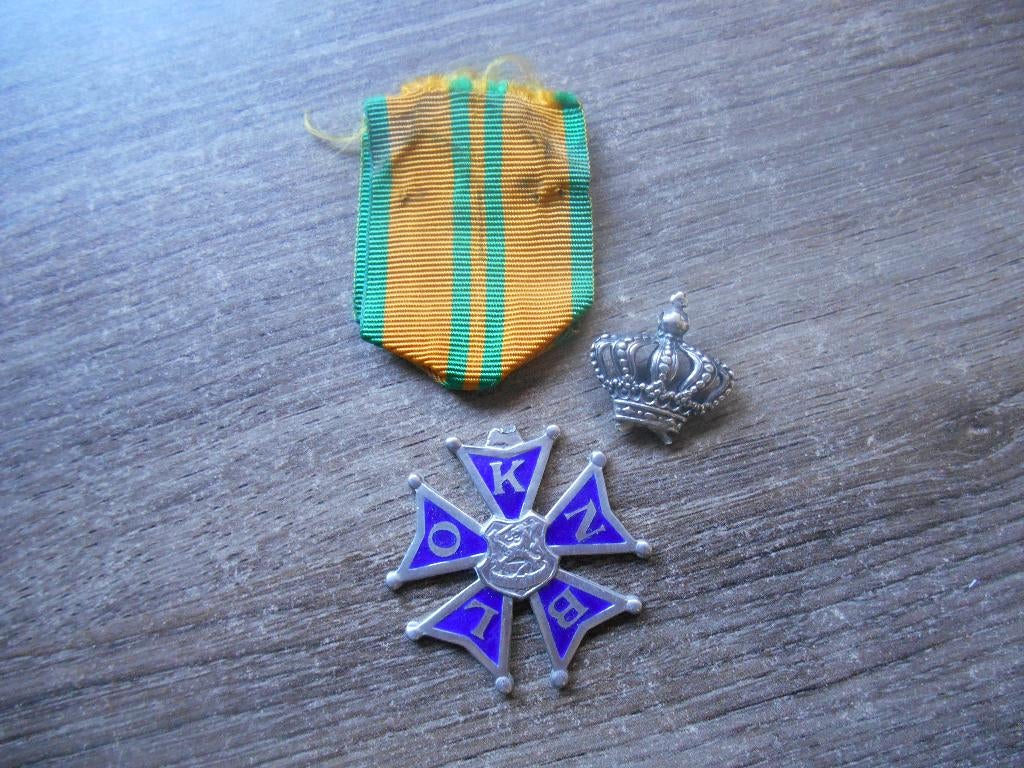 Vierdaagse medaille ZILVER 6de keer LEZEN, Verzamelen, Militaria | Algemeen, Ophalen of Verzenden, Landmacht, Nederland, Lintje, Medaille of Wings