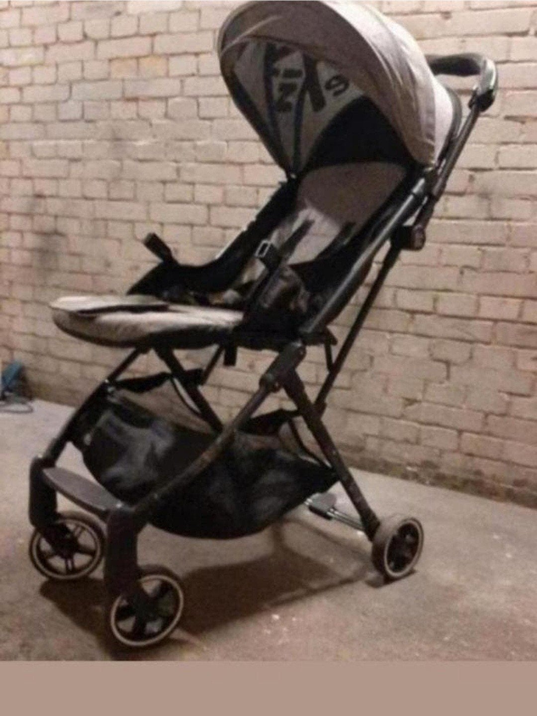 Te koop,Kin Lee kinderwagen/buggy met slaapfunctie., Ophalen