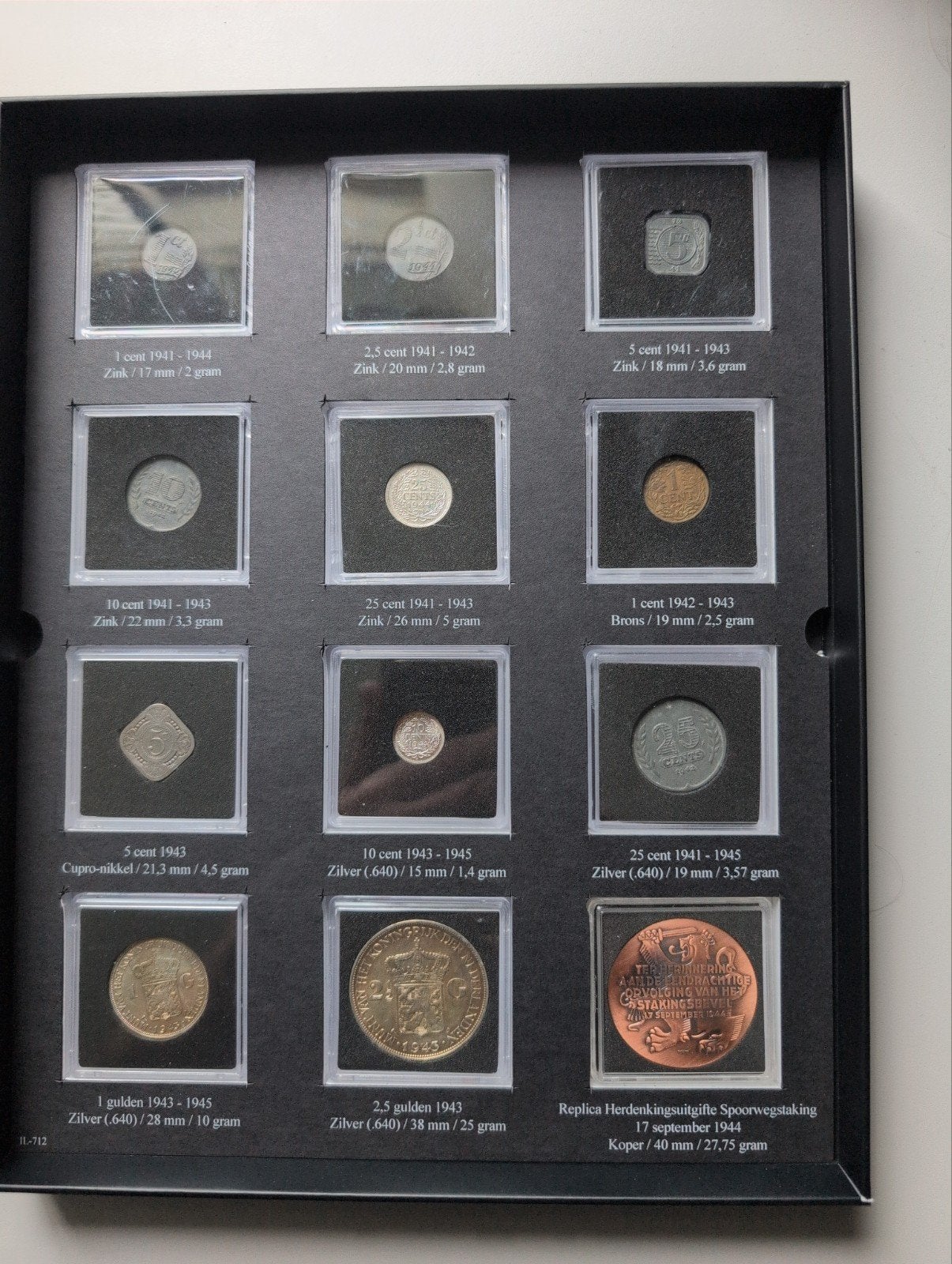 Verzameling Oorlogsgeld, o.a. Zilveren Rijksdaalder+Gulden