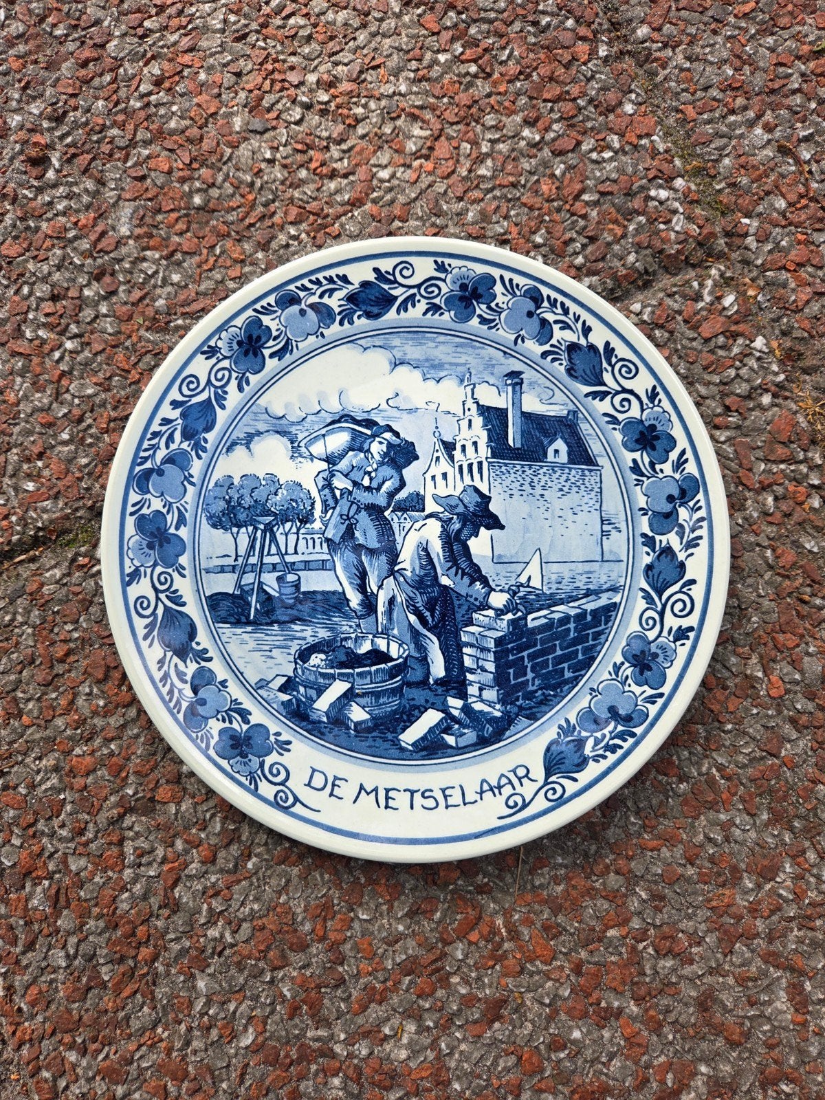 Delfts Blauw wandbord 'De Metselaar' Royal Goedewaagen, Ophalen of Verzenden