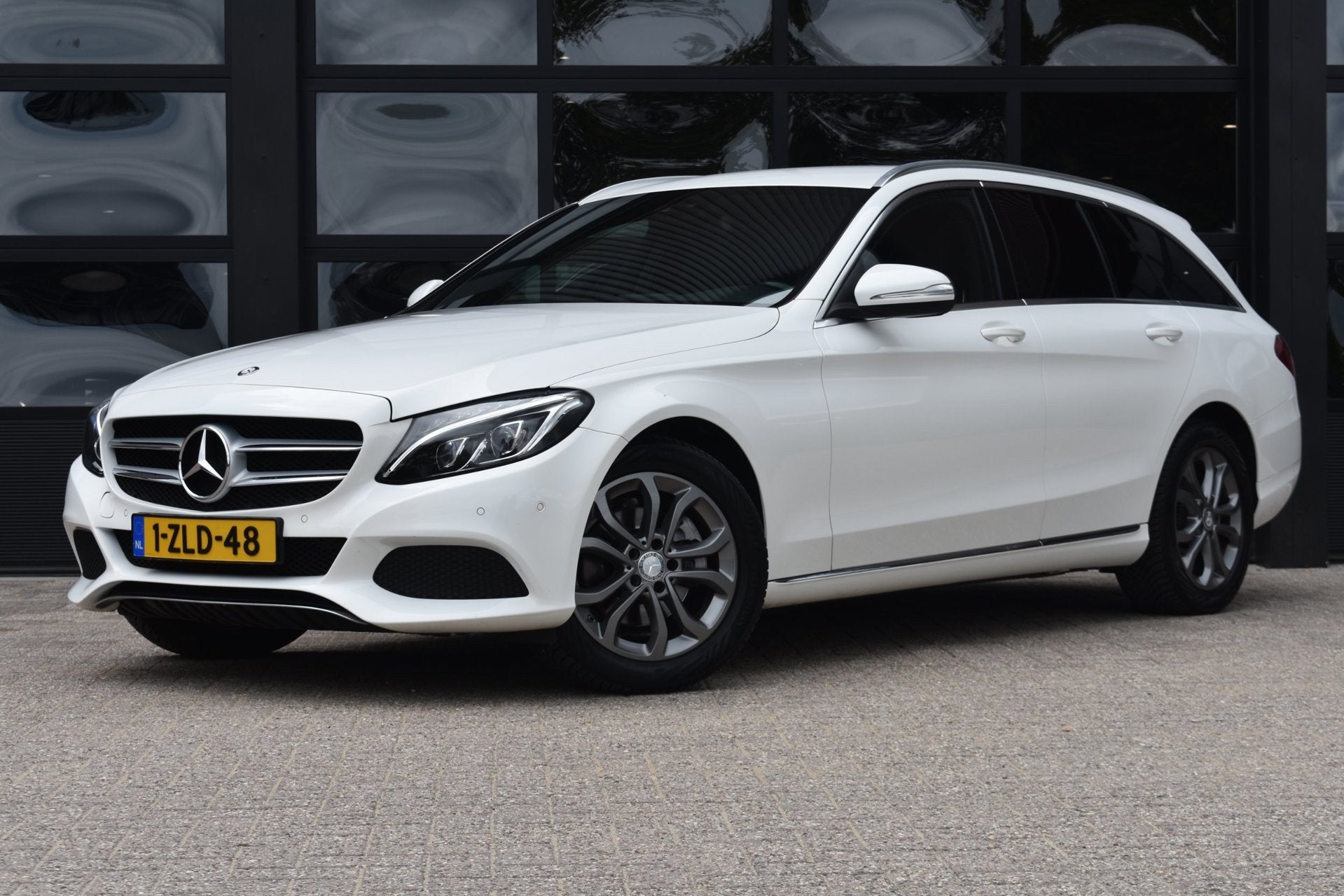 Mercedes-Benz C-klasse Estate 220 CDI Ambition '15 LED LEder, Achterwielaandrijving, 4 cilinders, 168 €/maand, 170 pk