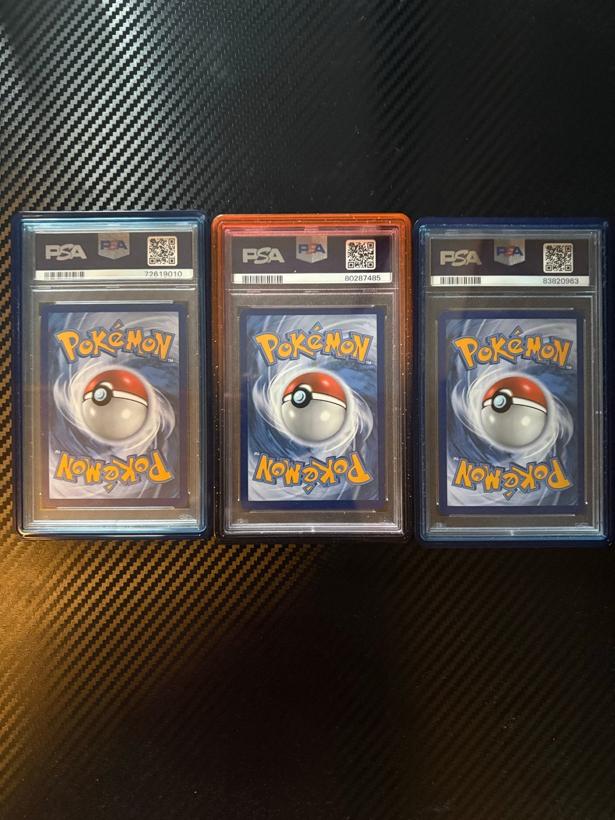 Foto 3 van PSA 10 Vaporeon, Flareon, Jolteon VMAX Premium Collection