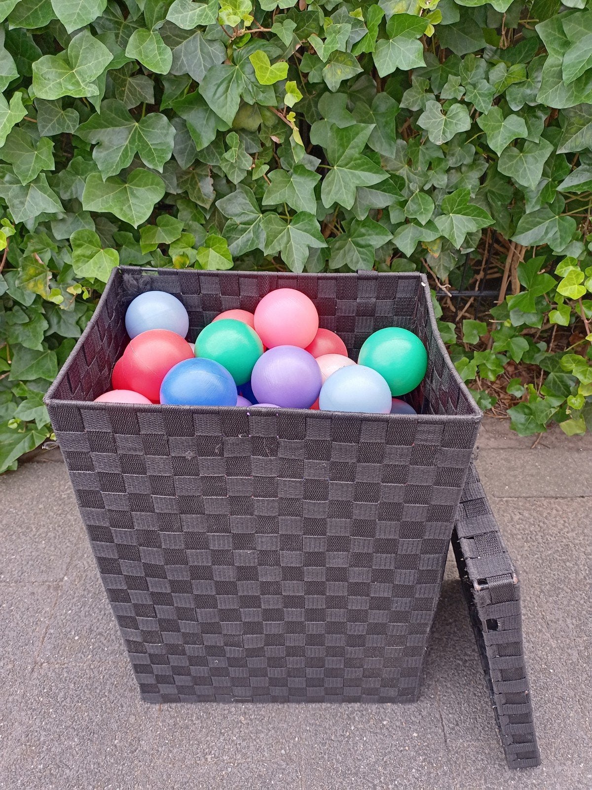 Grote mand vol plastic ballen, Ophalen, Gebruikt