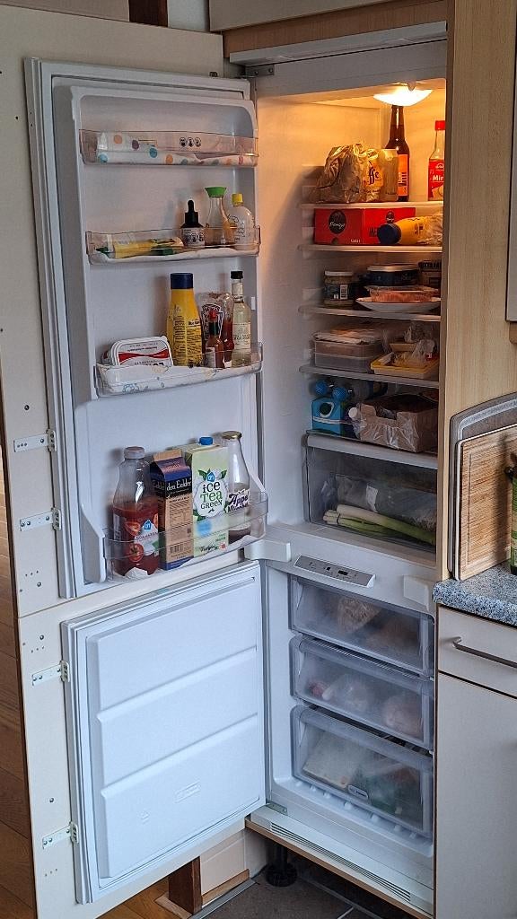 Whirlpool Inbouw Koel/Vries Combinatie, Ophalen, 150 tot 200 liter, Gebruikt, Met aparte vriezer