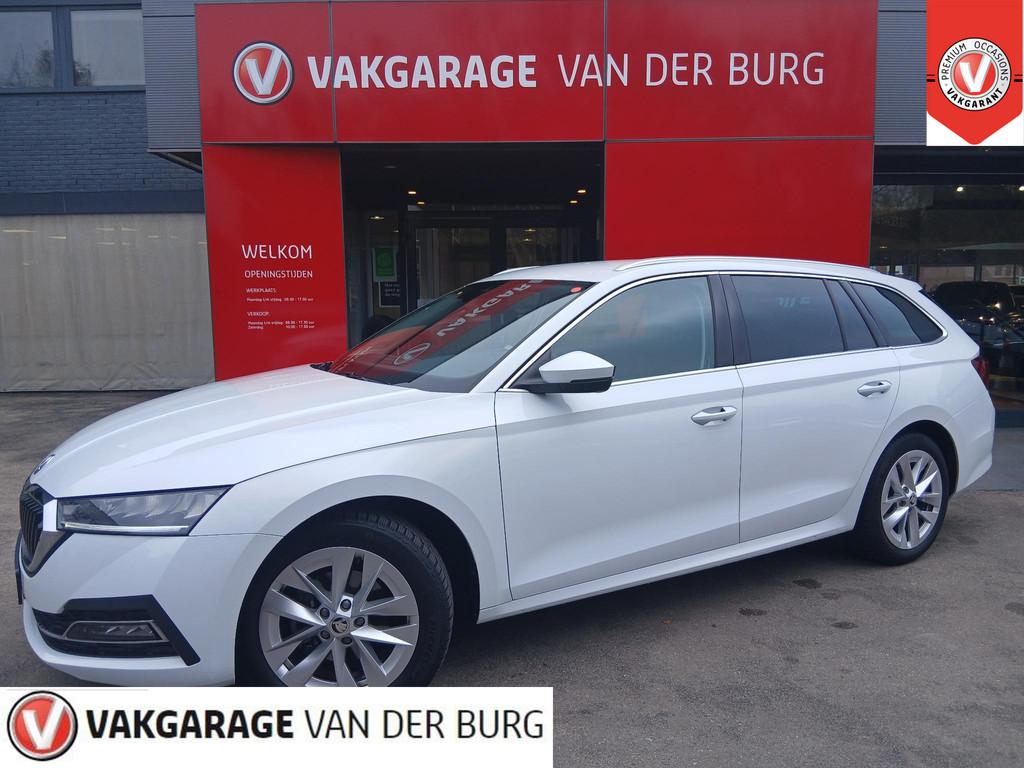 Skoda Octavia Combi 1.0 TSI Business Edition Trekhaak Camera, 12 maanden, Stof, Gebruikt, Wit