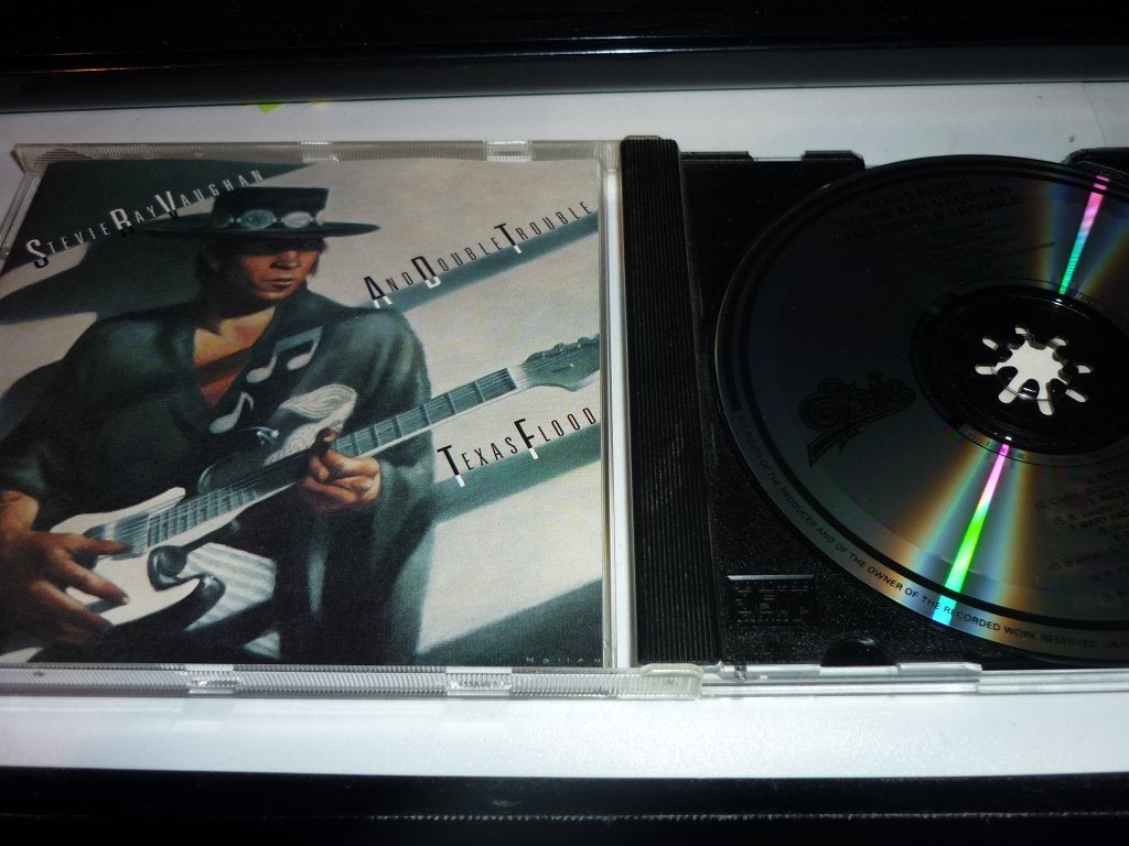 Stevie Ray Vaughan & Double Trouble - Texas Flood CD, Inclusief boekje, Gebruikt, Ophalen of Verzenden, Blues